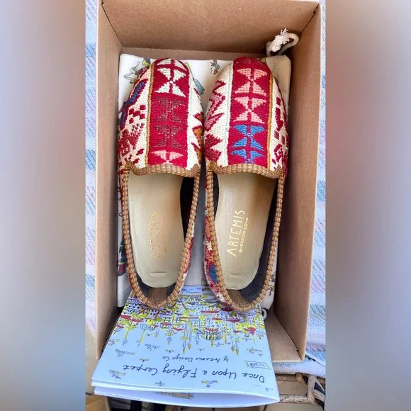 BRAND NEW Artemis Design Co Handmade Turkish Kilim Smoking Shoes Size 37 (6.5-7) Flats & Loafers